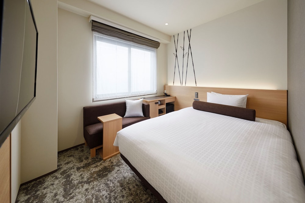 スマート・ダブルルーム (16.5平米) 禁煙 | ロイヤルツインホテル京都八条口