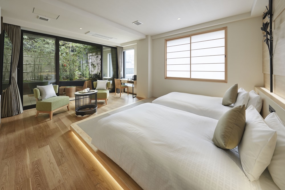 ラグジュアリー 特別室A MIYABI 専用信楽焼露天風呂付 禁煙 | ロイヤルツインホテル京都八条口