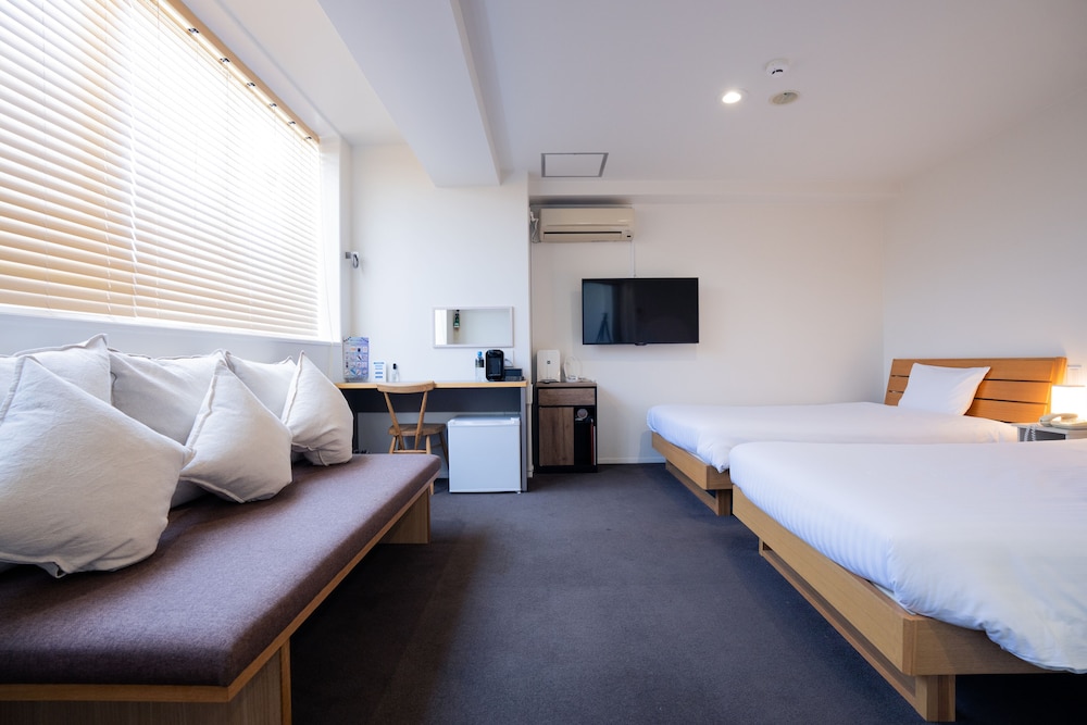 ファミリールーム (ダブルベッド x 1, セミダブルベッド x 1) [禁煙] | ユー スタイル ホテル マリン