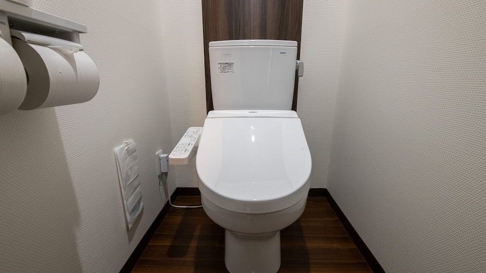 ダブルルーム バスルーム1 | COZY STAY IN 那覇