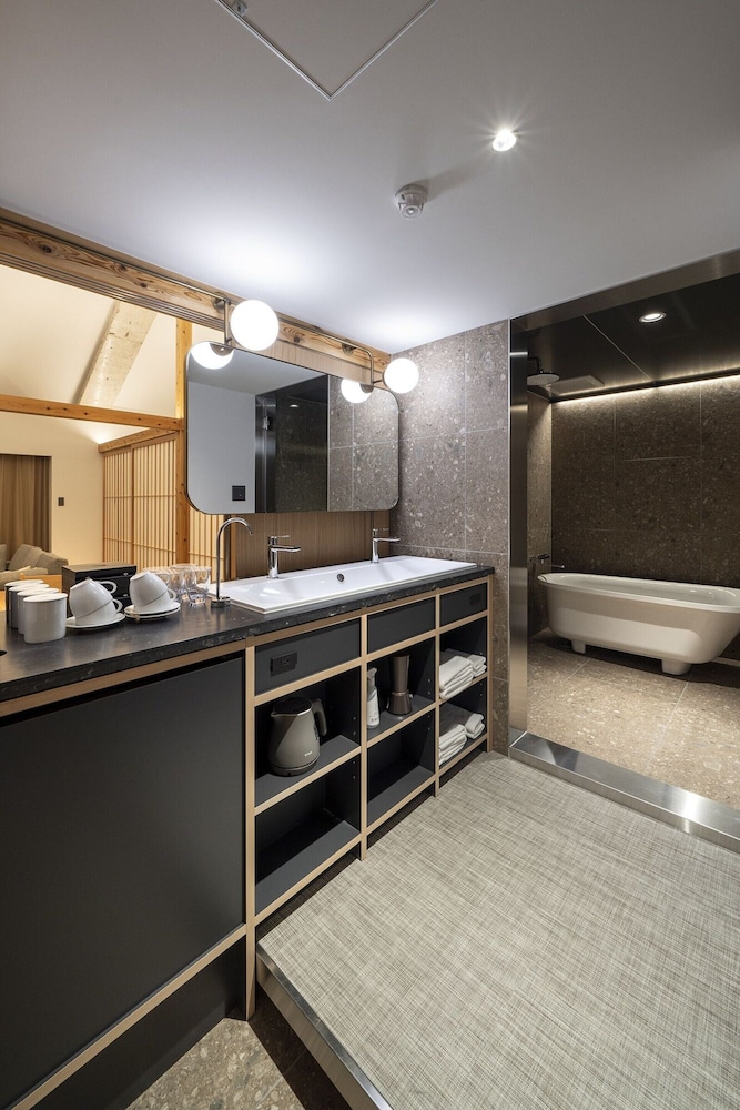 ペントハウスルーム バスルーム3 | Kyoto ITOYA Hotel Mon (京都糸屋ホテル モン)