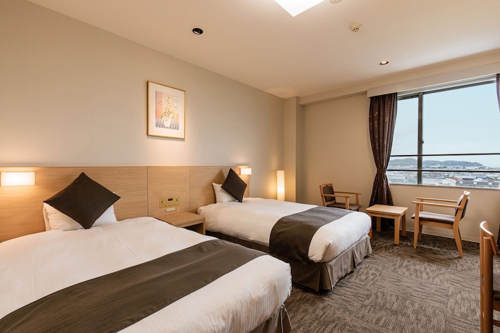 スタンダード ツインルーム 禁煙 | 亀の井ホテル 知多美浜