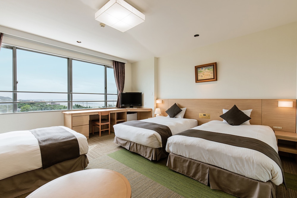 スーペリア トリプルルーム 禁煙 | 亀の井ホテル 知多美浜