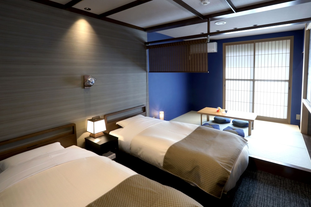 スタンダードファミリールーム 客室19 | 花明かり