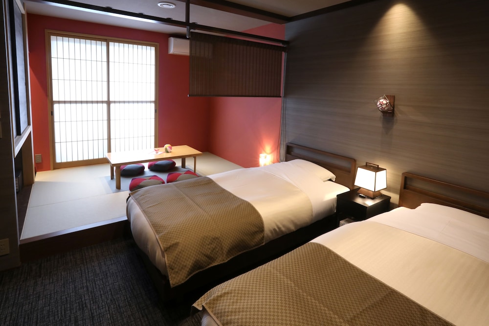 スタンダードファミリールーム 客室20 | 花明かり