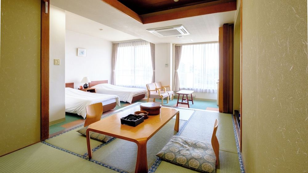 和室 部屋タイプ指定なし 共用バスルーム 客室1 | 三井別館