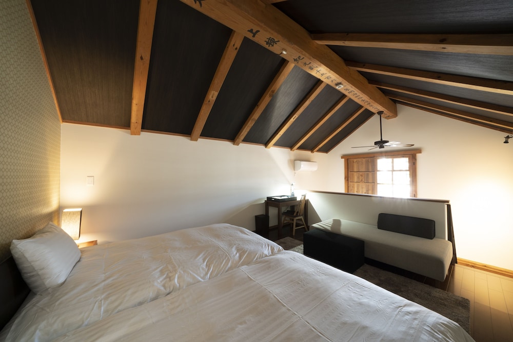 文庫蔵 客室1 | 飯塚邸