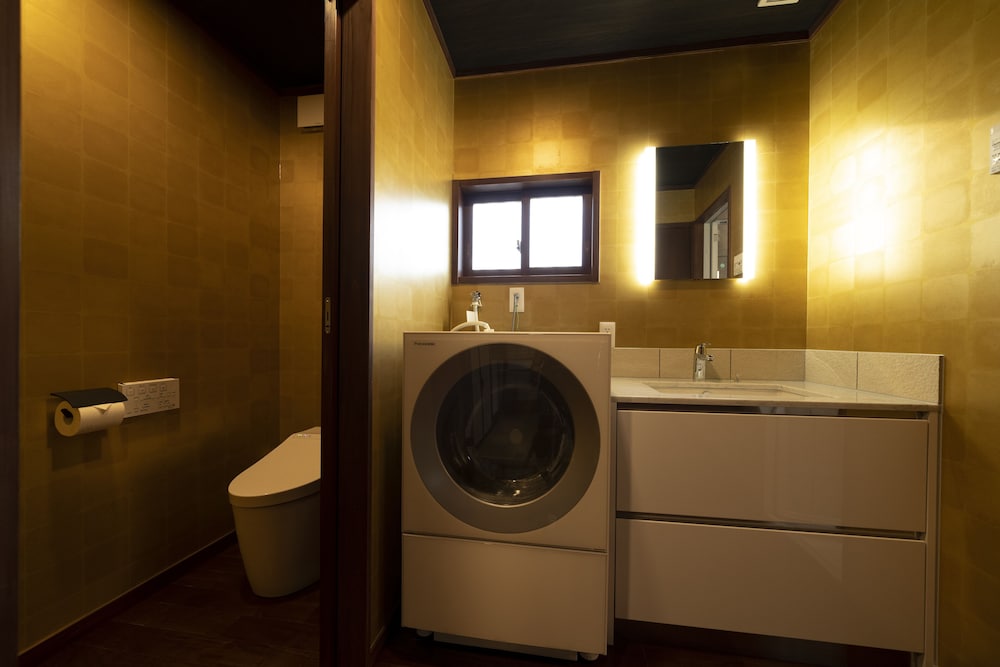 本宅 バスルーム1 | 飯塚邸