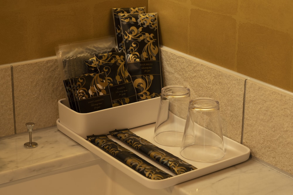 土蔵A バスルームの設備0 | 飯塚邸