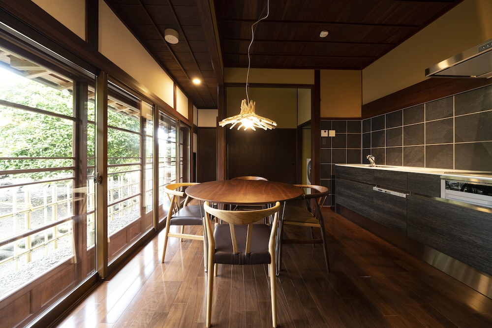 新宅B 客室1 | 飯塚邸