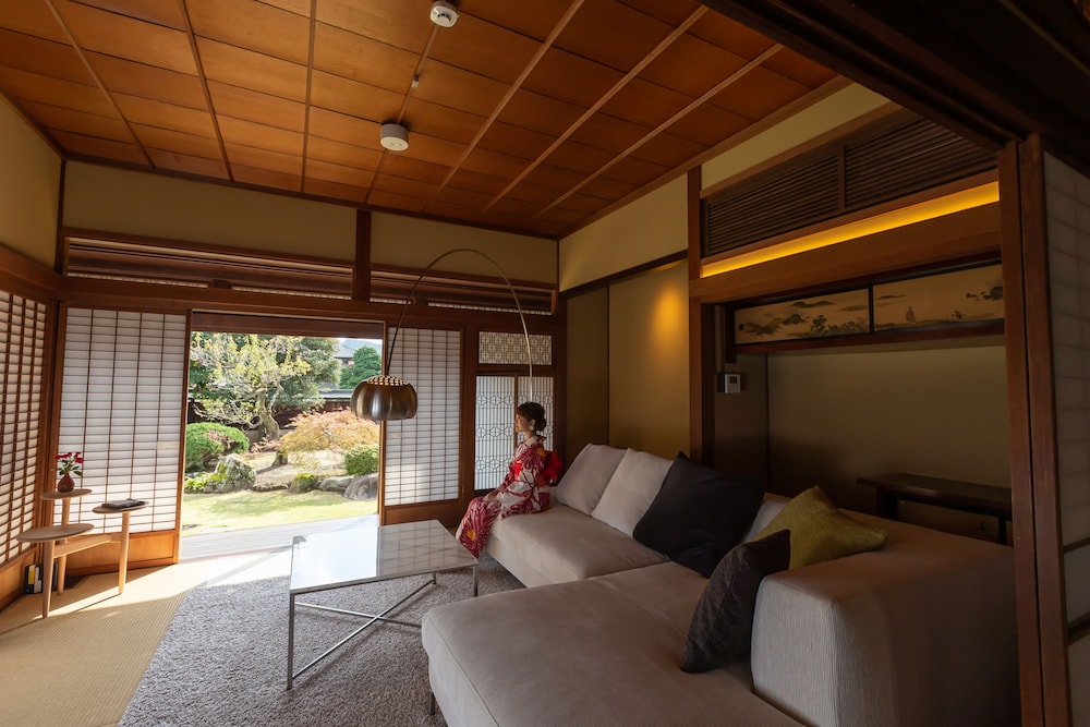 本宅 客室2 | 飯塚邸