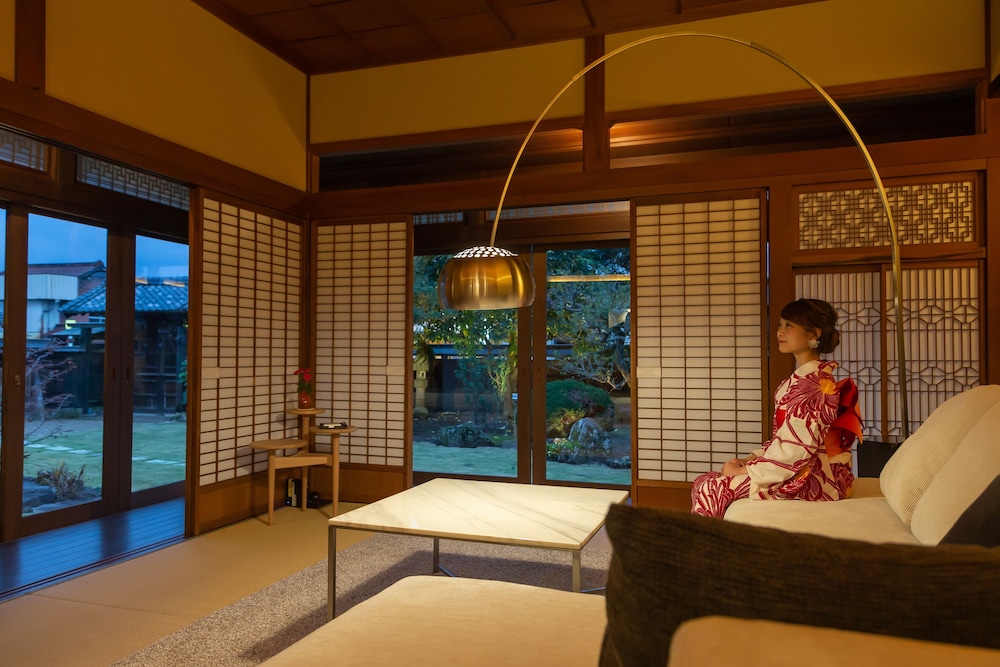 本宅 ガーデン ビュー0 | 飯塚邸