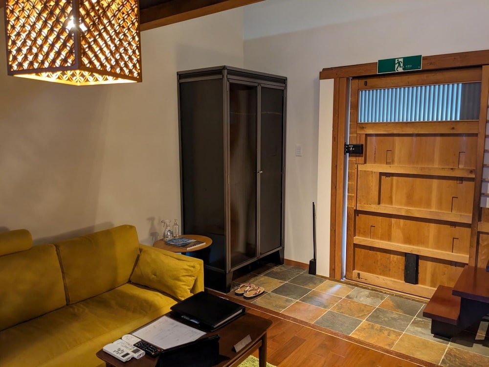 文庫蔵 リビング エリア1 | 飯塚邸