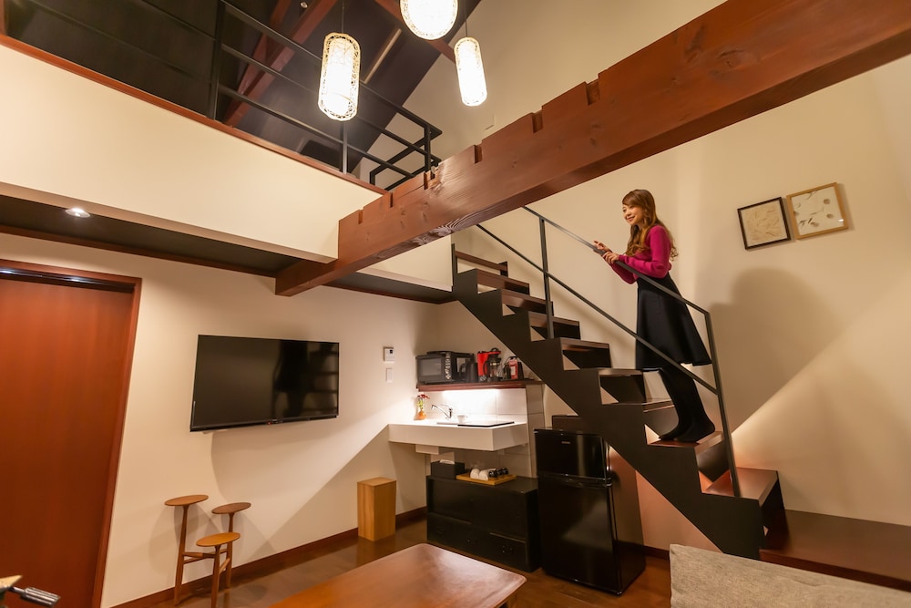 土蔵B リビング エリア0 | 飯塚邸