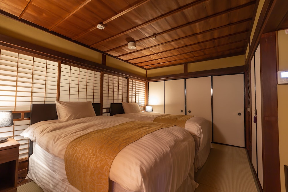 本宅 客室3 | 飯塚邸