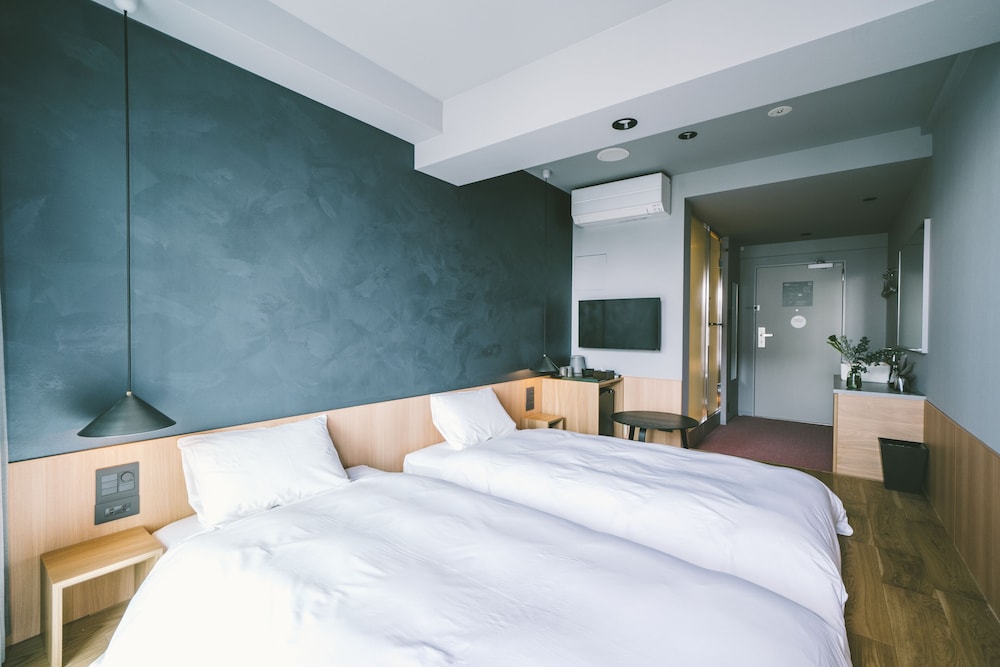 デラックス ツインルーム | ランダバウト東京