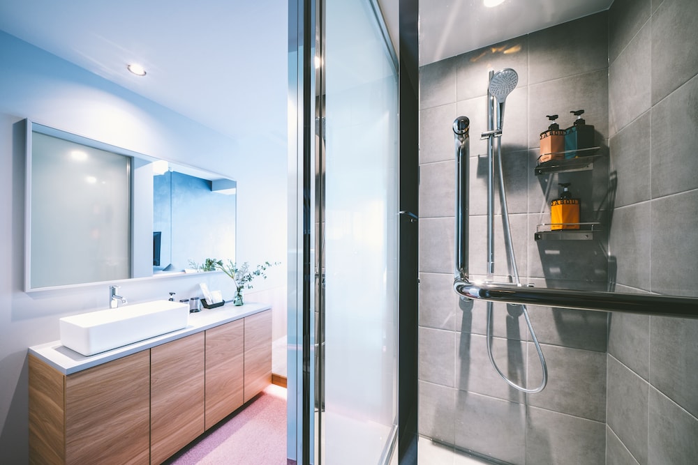 デラックス ツインルーム バスルーム0 | ランダバウト東京