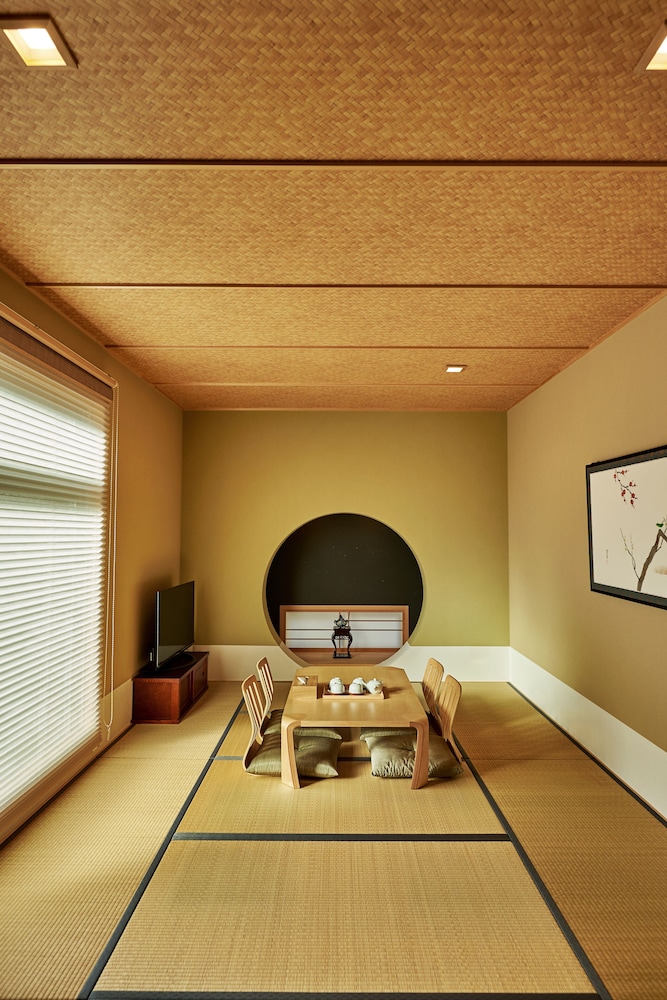 デラックス ツインルーム 客室2 | ホテル 松竹雲