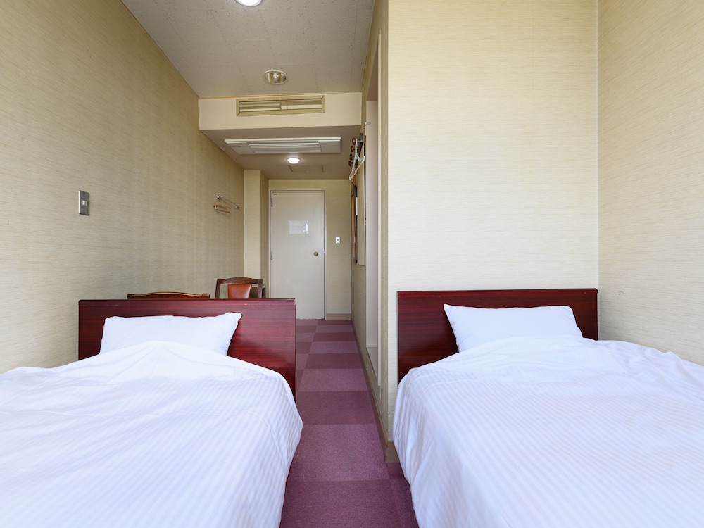 ツインルーム 禁煙 客室4 | Tabist さもと館 尾張旭