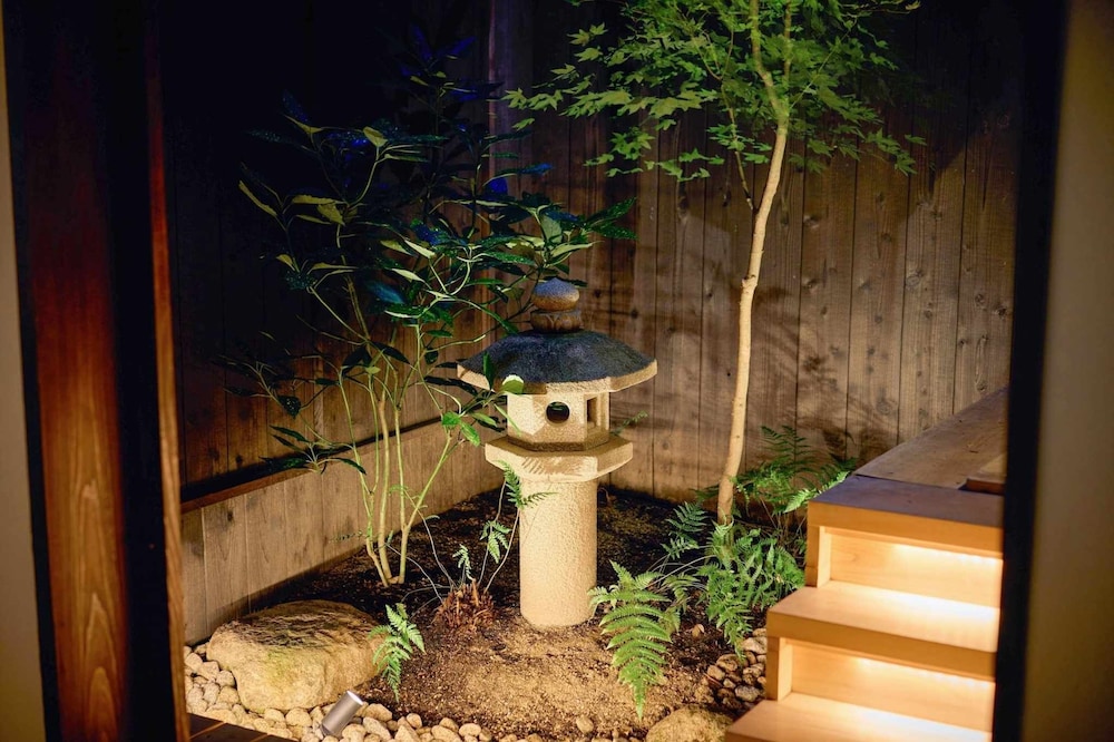 [藍] 2階建て京町家スイート 露天風呂付 禁煙 バスルームの設備1 | Kyoto Machiya 銭屋町