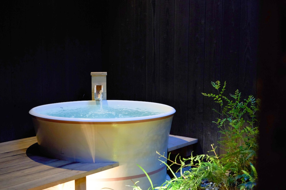 [朱] 2階建て京町家スイート 露天風呂付 禁煙 客室4 | Kyoto Machiya 銭屋町