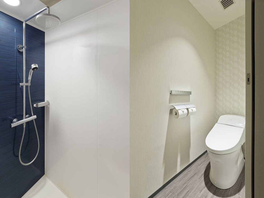 スタンダードワイドキング（シャワーブース） バスルーム0 | 三井ガーデンホテル福岡中洲