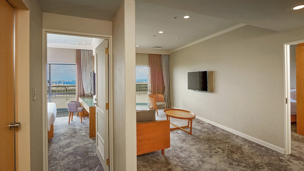 スイート 2 ベッドルーム (Floor 6) 客室3 | ANAクラウンプラザリゾート沖縄うるまヒルズ by IHG