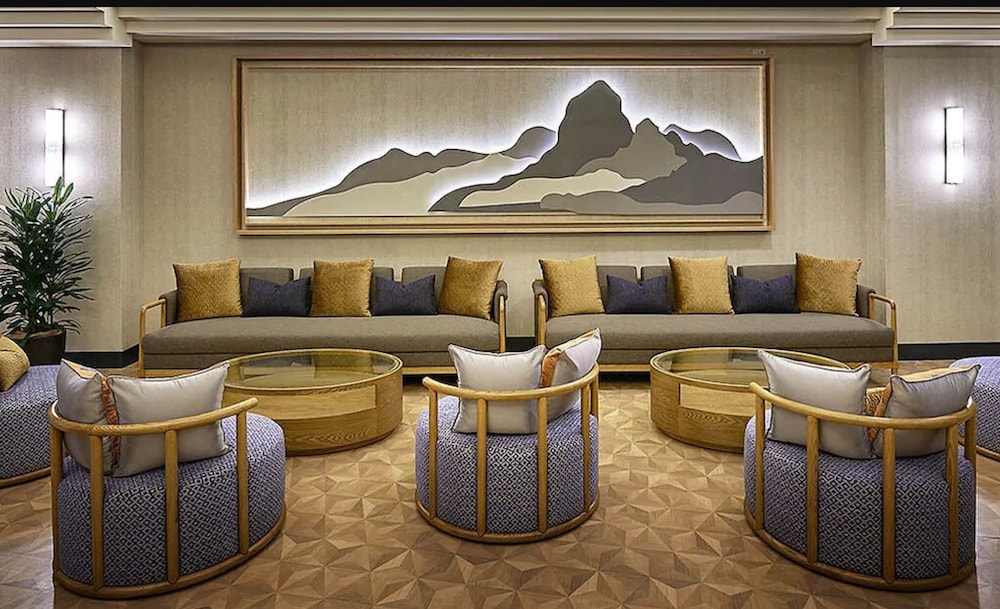 ロビーラウンジ1 | ANAクラウンプラザリゾート沖縄うるまヒルズ by IHG ロビーラウンジ1 | ANAクラウンプラザリゾート沖縄うるまヒルズ by IHG