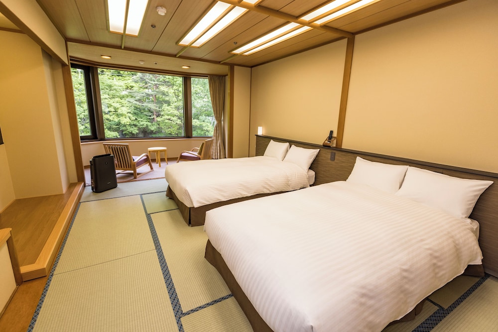 やまのは和ツイン 客室1 | みなかみホテルジュラク