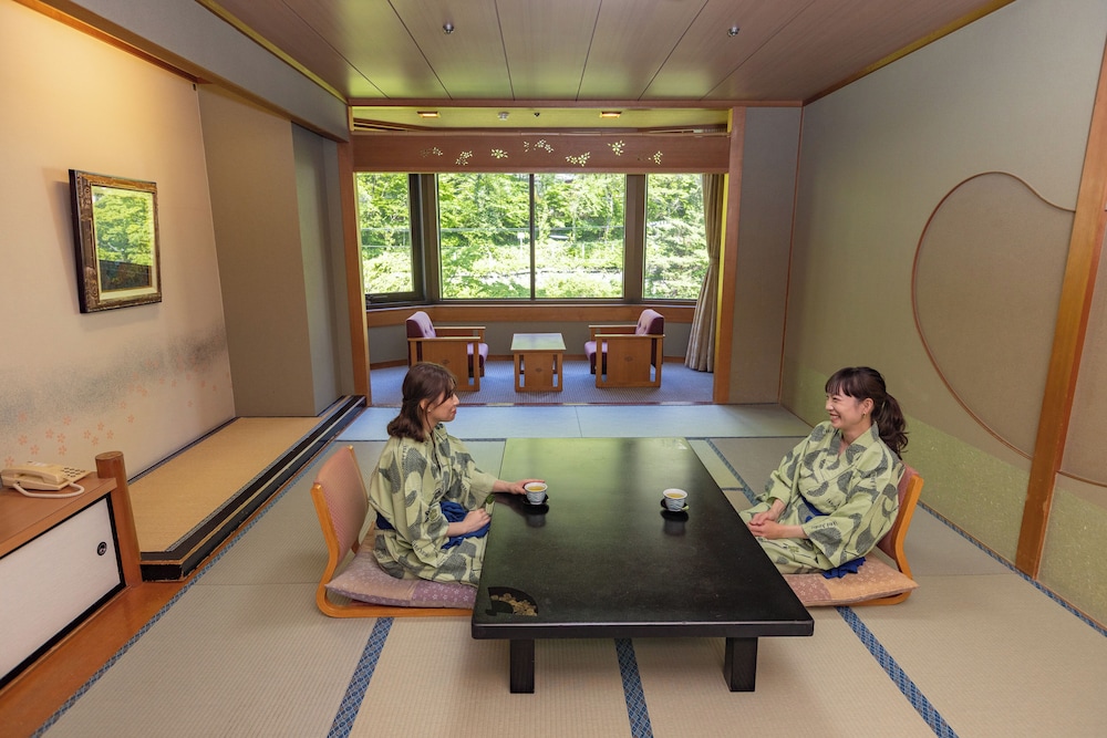 和室12畳 川側 禁煙 客室2 | みなかみホテルジュラク