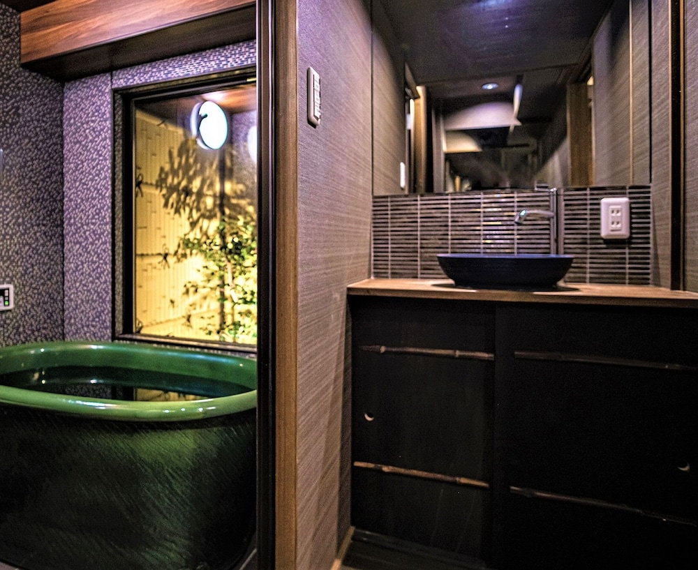 一棟貸し バスルーム1 | 京蘭ー瑠安邸