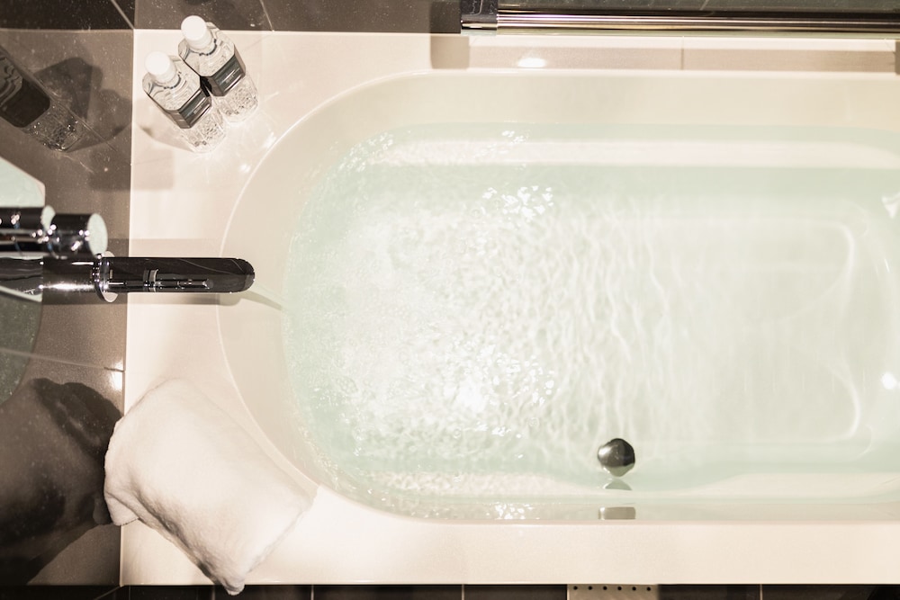 ハイフロアツインルーム,シティビュー, エキストラベッド付,禁煙 バスルーム3 | ホテルメトロポリタン川崎