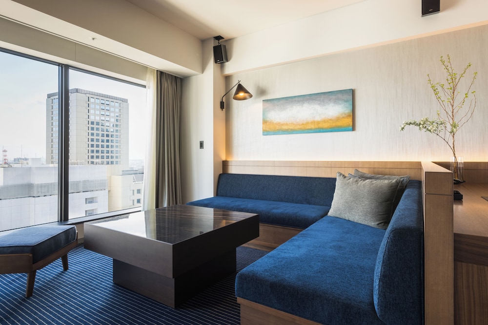 スイート リビング エリア1 | ホテルメトロポリタン川崎