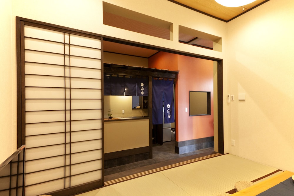 一棟貸し 客室2 | 宿家 浅草本館