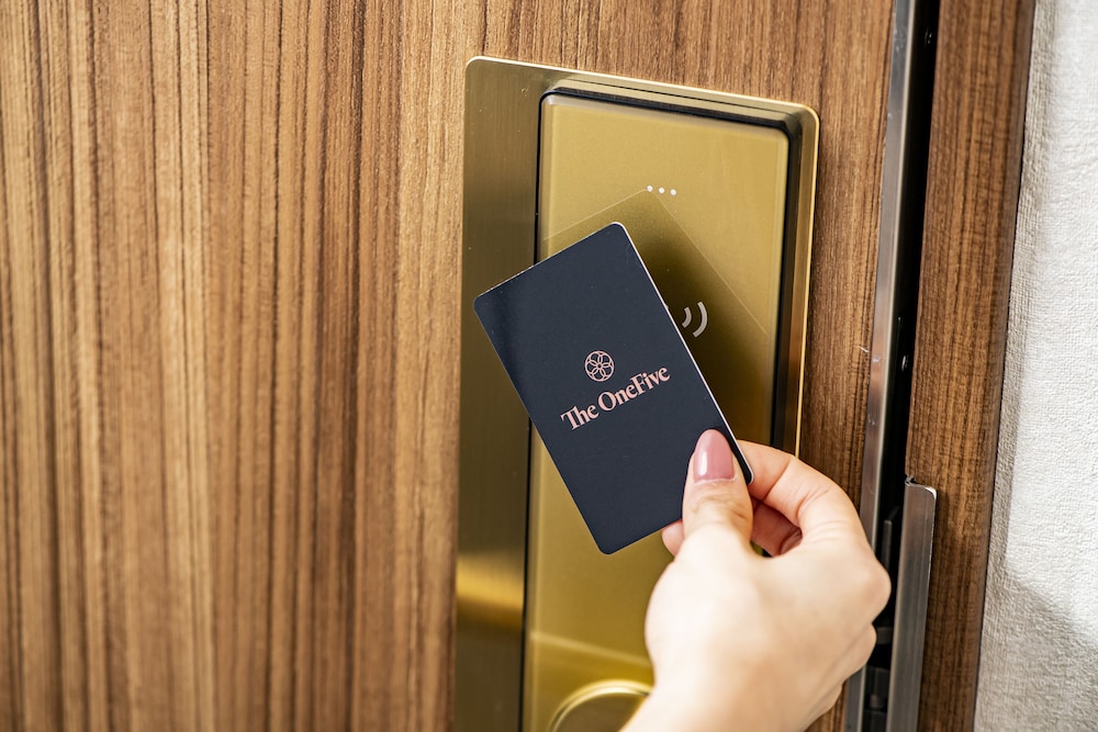 スタンダードキングルーム 禁煙 客室の設備とサービス1 | ザ・ワンファイブ ヴィラ 福岡