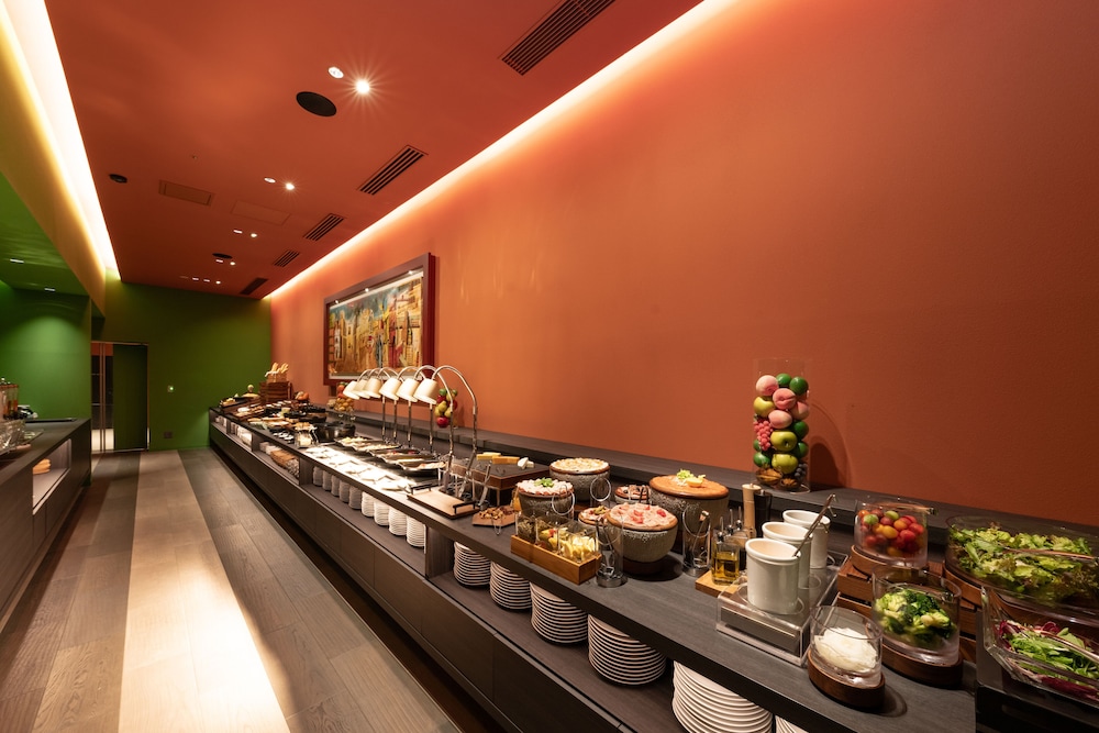 朝食ビュッフェ1 | ザ・ワンファイブ ヴィラ 福岡