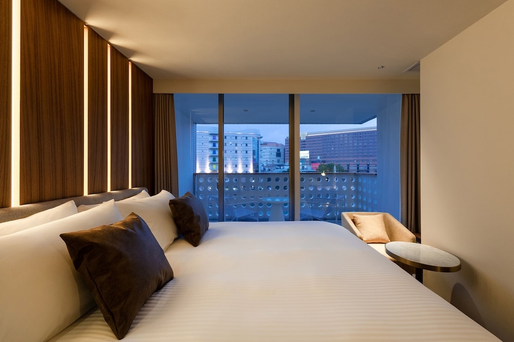 デラックスキングルーム リバーサイドバルコニー付き 禁煙 客室3 | ザ・ワンファイブ ヴィラ 福岡