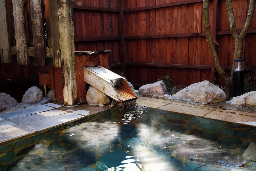 露天付離れ洋室ルビー(302) 禁煙 | インターヒル 翼 湯布院