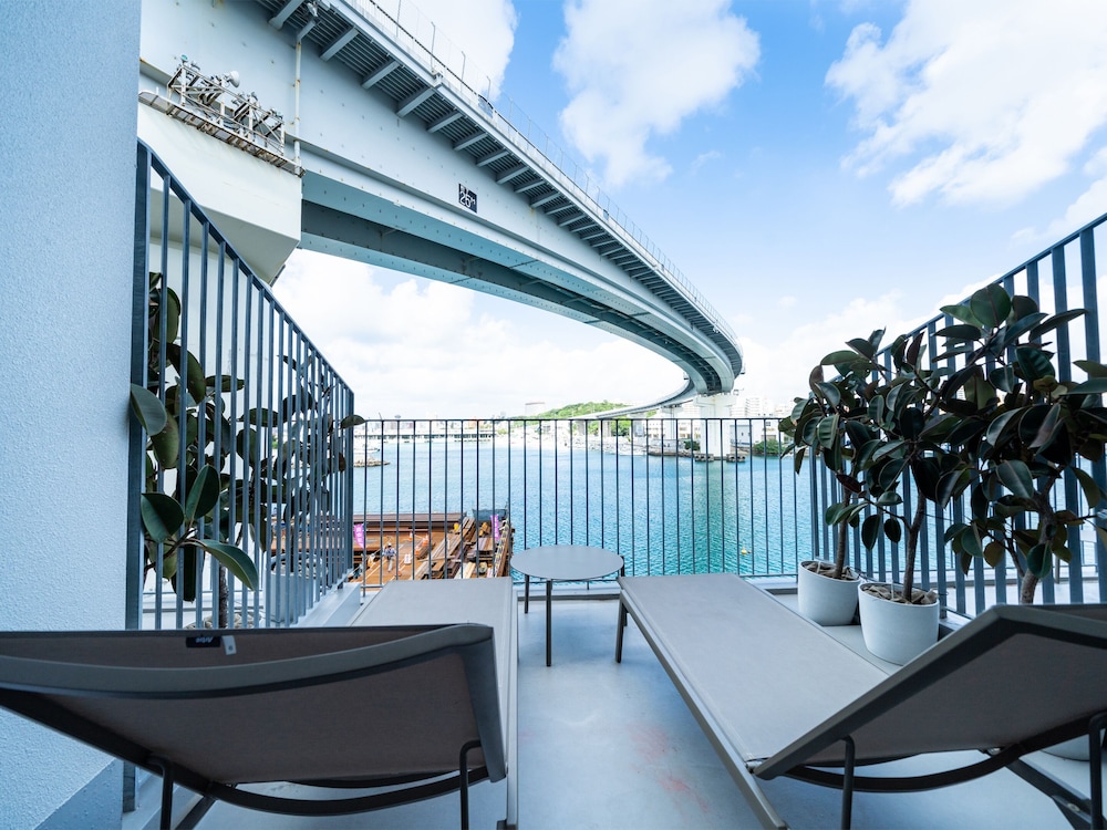 ハーバーテラスツインルーム (ソファベッド付) 禁煙 テラス / パティオ0 | ホテル アンテルーム 那覇