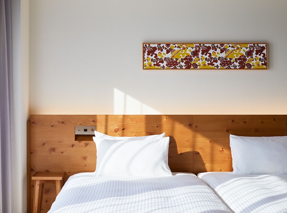 タタミツイン 和洋室 客室1 | ホテル ストレータ 那覇