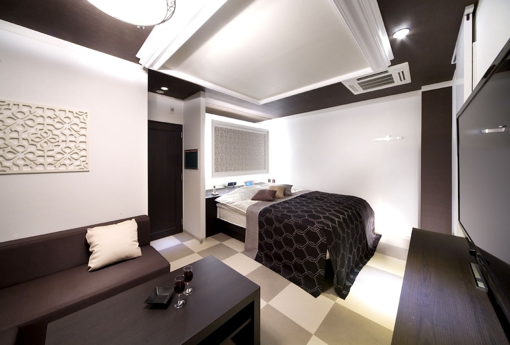 メインイメージ | JEWEL HOTEL -LUXURY & MODERN- 大人限定