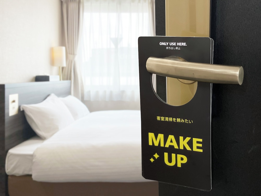 スーペリア ダブルルーム 禁煙 客室2 | CHECK inn 大阪新今宮