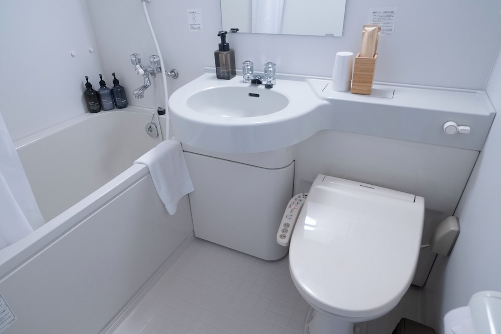 エッセンシャルツイン (禁煙) バスルーム0 | Wayfarer Hotel Kyoto Shijo