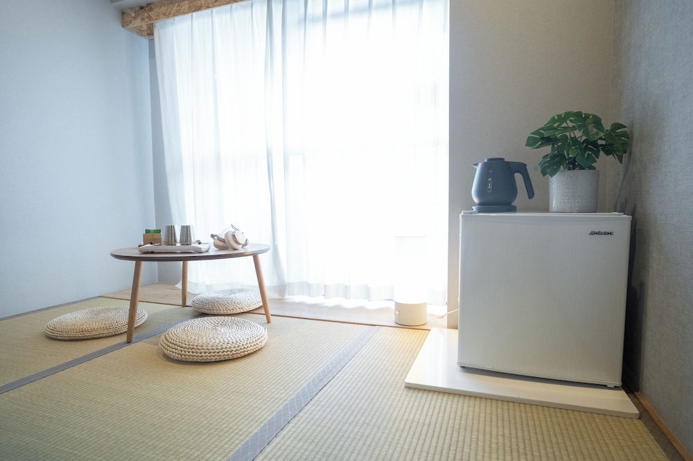 エッセンシャル和洋室ツイン / トリプル (禁煙) 客室3 | Wayfarer Hotel Kyoto Shijo