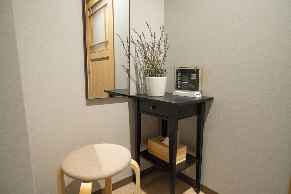 エッセンシャル和洋室ツイン / トリプル (禁煙) 客室6 | Wayfarer Hotel Kyoto Shijo