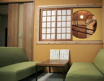 Maru House