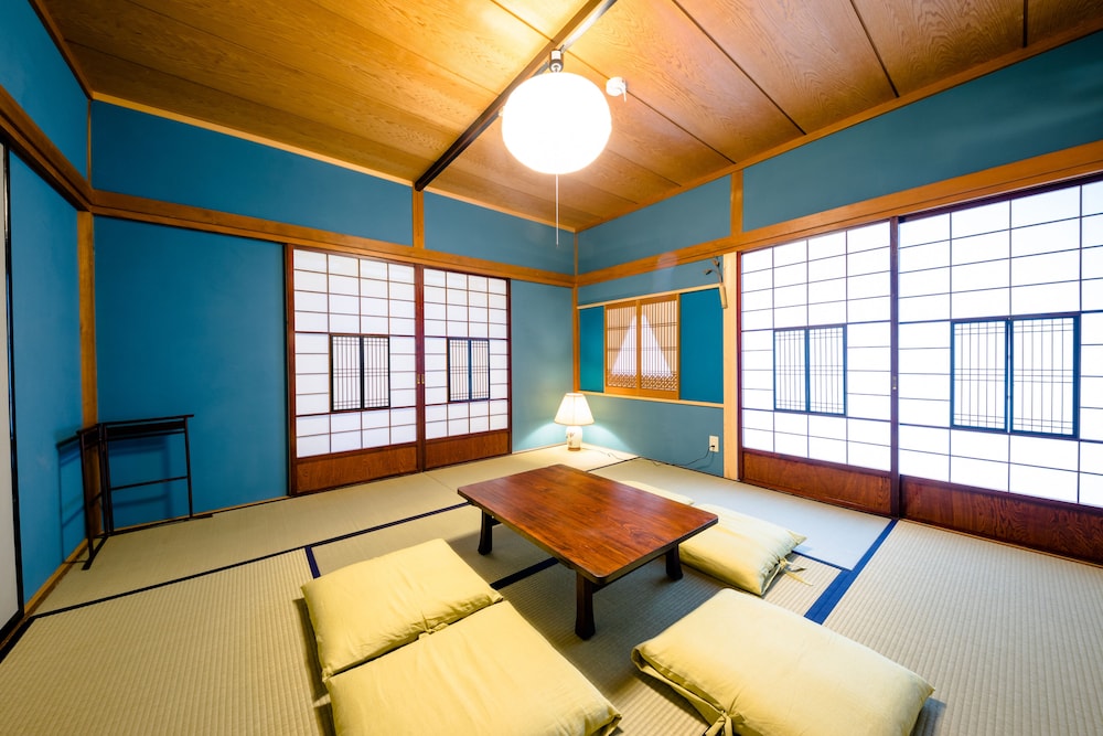 アパートメント 4 ベッドルーム 客室8 | 富士山金魚