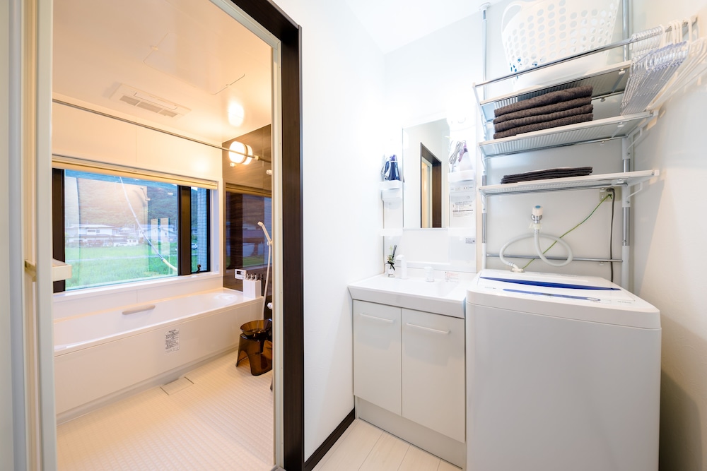 ヴィラ 3 ベッドルーム バスルームのシンク0 | エラーブル Mt.Fuji "風"