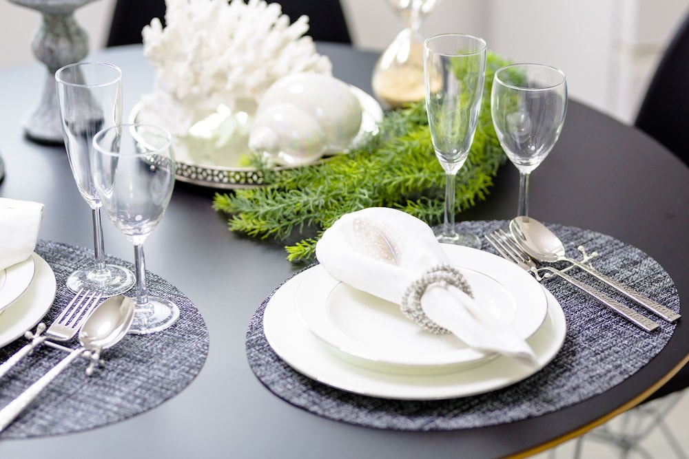 ヴィラ 3 ベッドルーム 客室内のダイニングエリア2 | エラーブル Mt.Fuji "風"