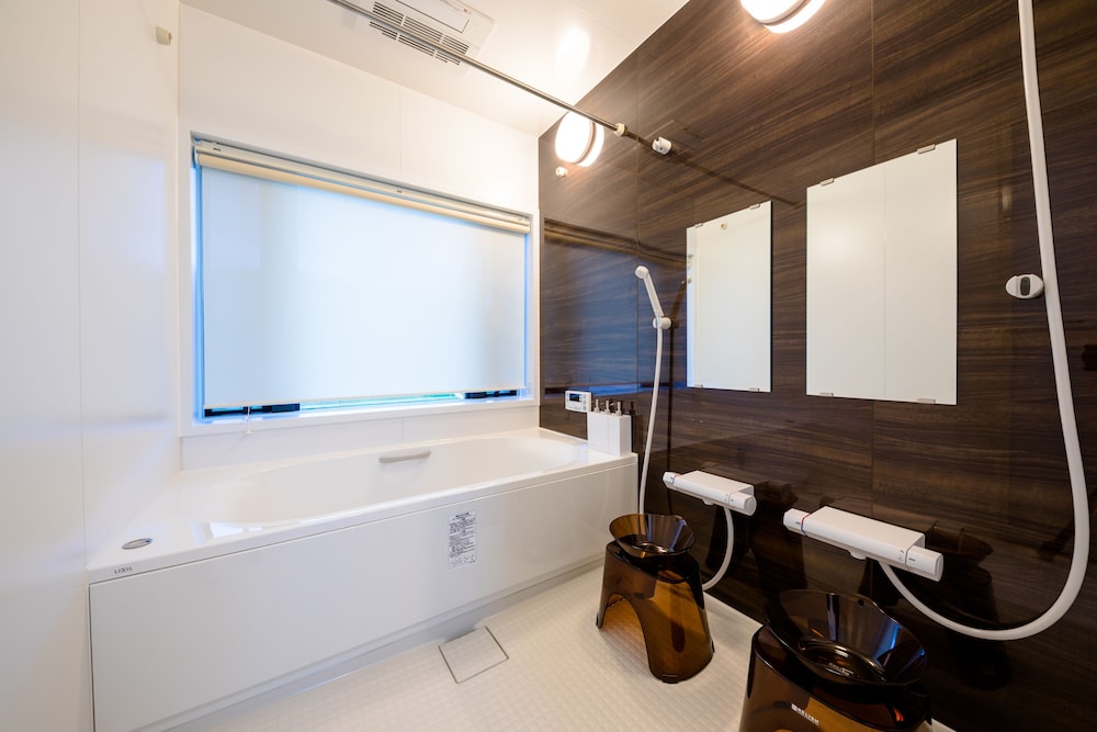 ヴィラ 3 ベッドルーム バスルーム3 | エラーブル Mt.Fuji "風"